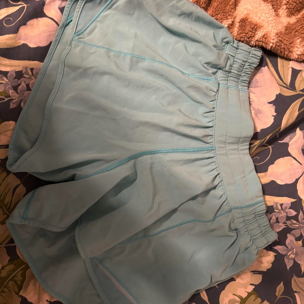 Lululemon hotty hots electric turquoise 4 in LR